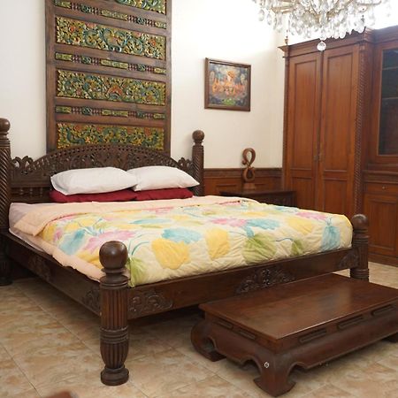 Rumah Pesik Art Heritage Gondowulung Εξωτερικό φωτογραφία