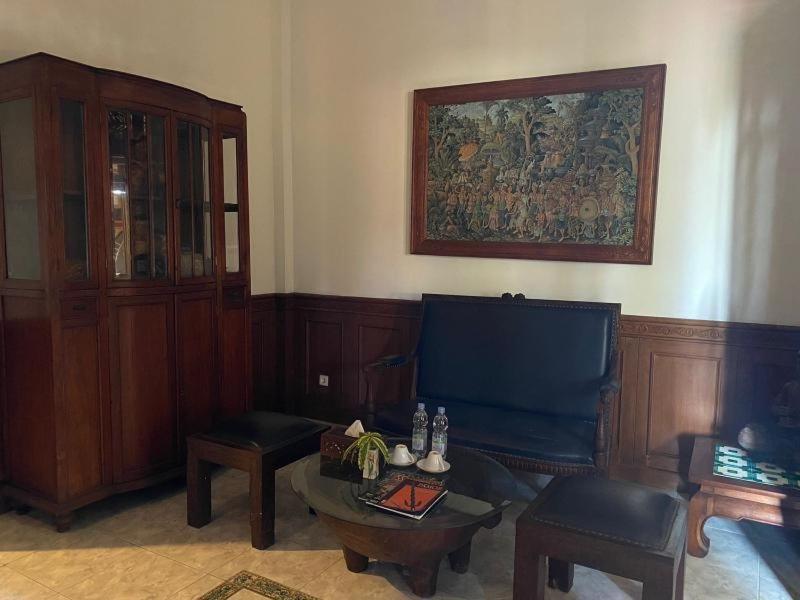 Rumah Pesik Art Heritage Gondowulung Εξωτερικό φωτογραφία