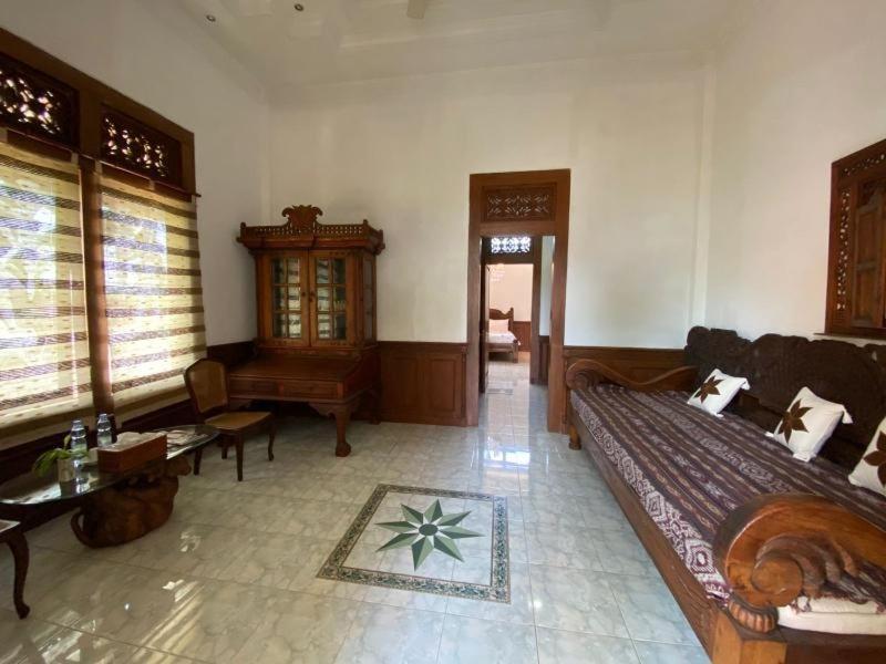 Rumah Pesik Art Heritage Gondowulung Εξωτερικό φωτογραφία