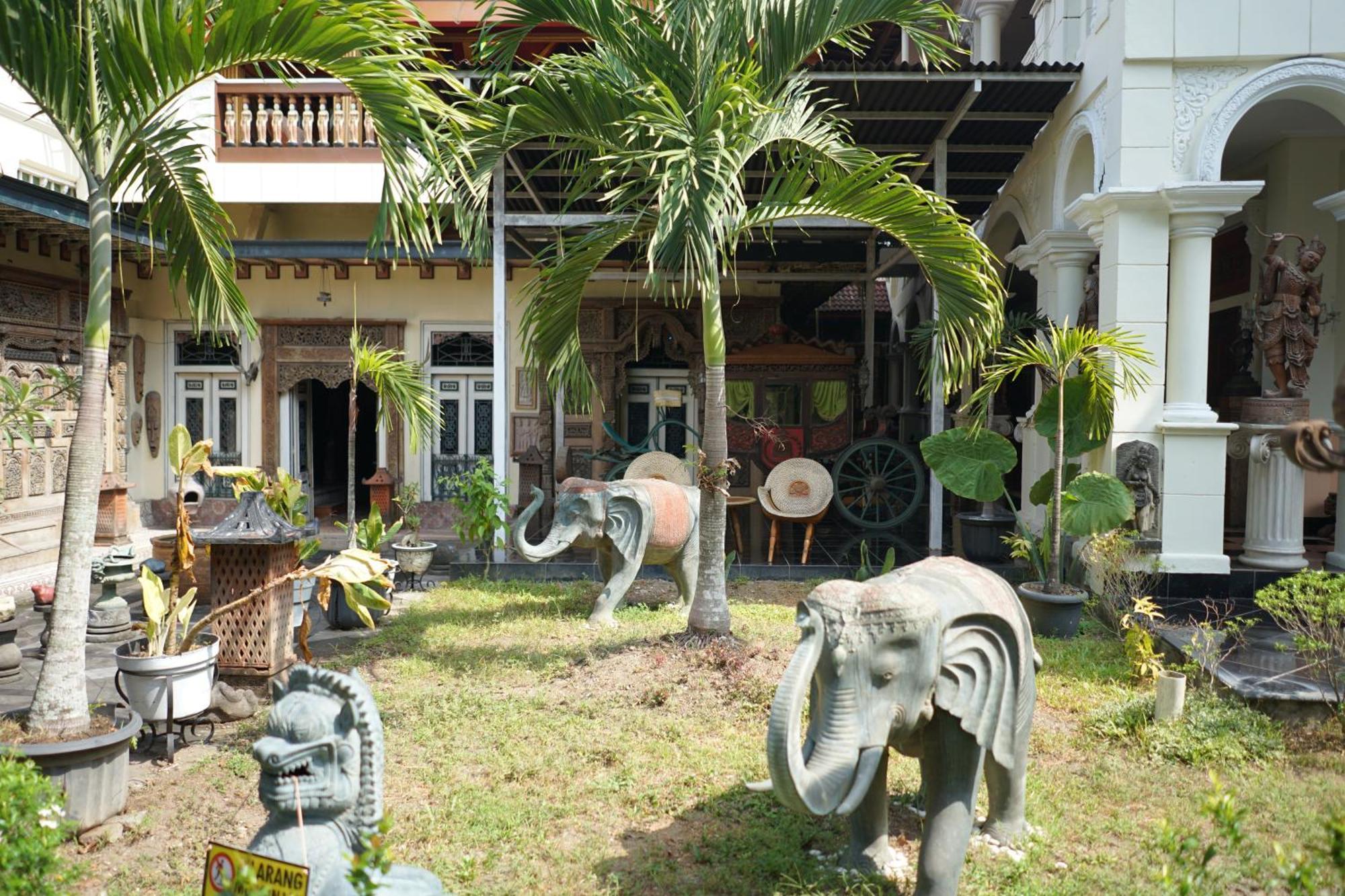 Rumah Pesik Art Heritage Gondowulung Εξωτερικό φωτογραφία